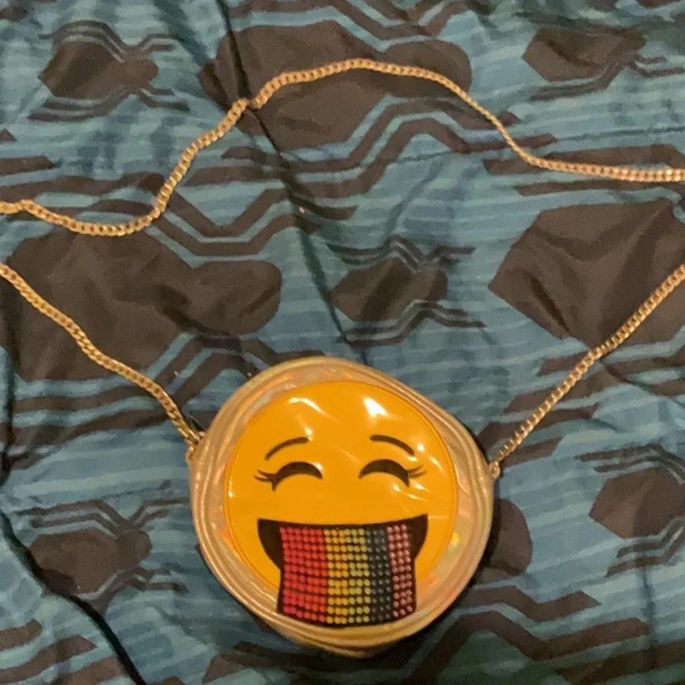 Children’s Place Emoji Crossbody Purse | Holographic Bag | Girls‎ Chain Strap